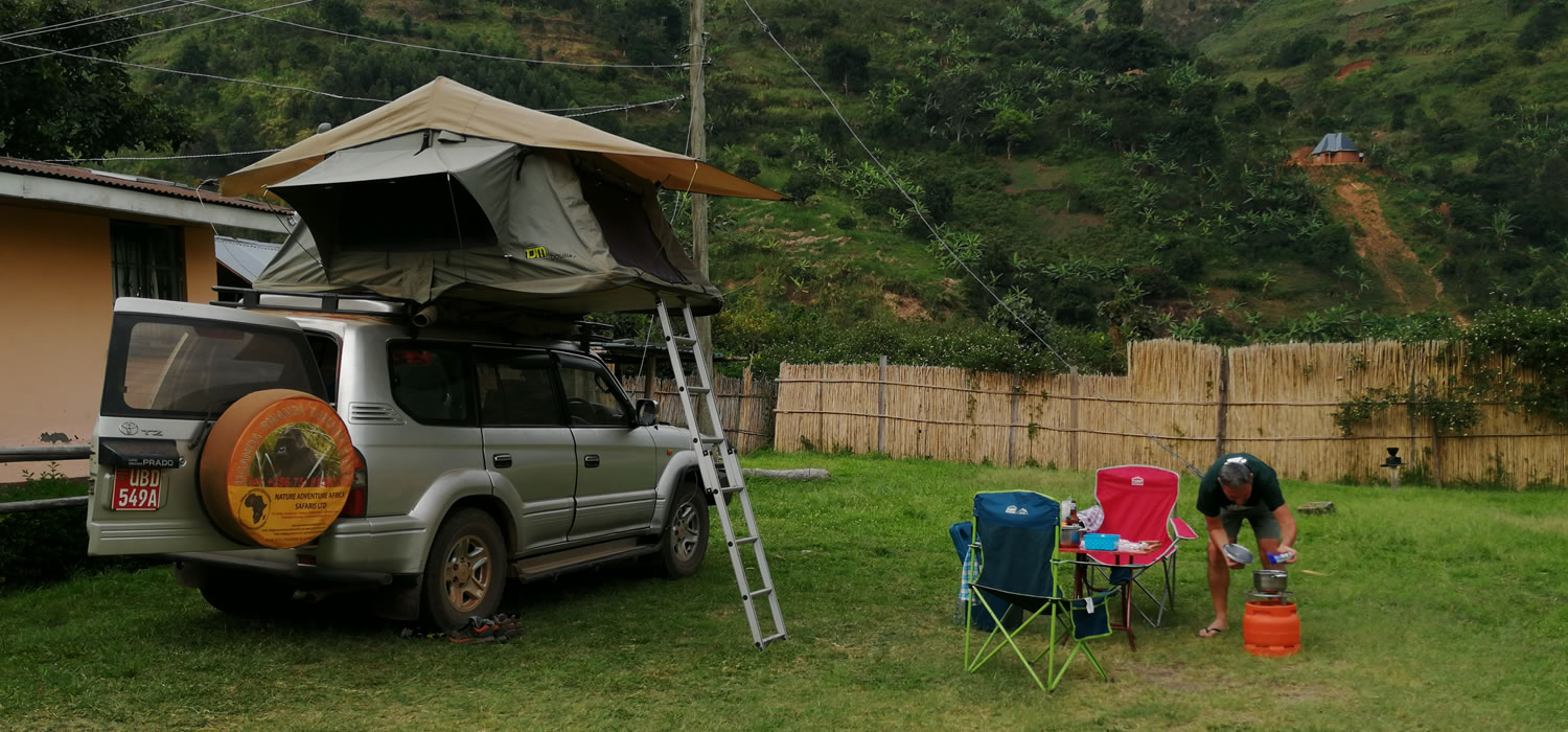 Landcruiser with Rooftop tent